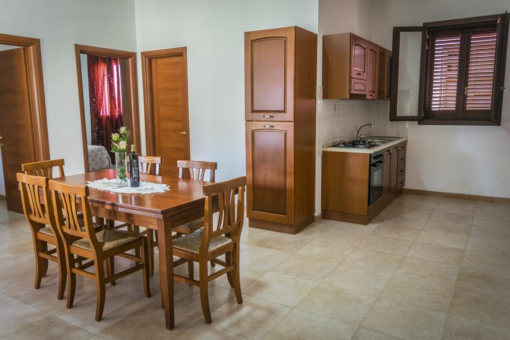 Tenuta Ingegna Apartments ปอร์โตเชซาเรโอ ภายนอก รูปภาพ